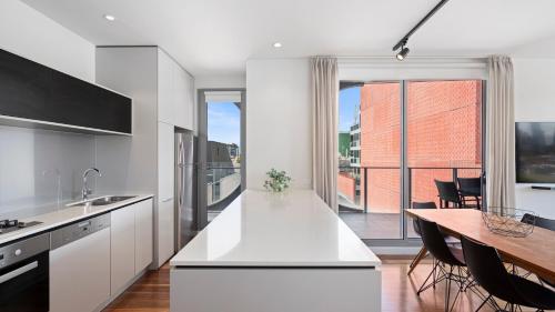 Kitchen, District Apartments Fitzroy in Fitzroy