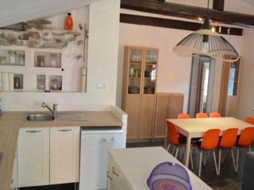 Iekārtas, Charming holiday home with swimming pool in Saint-Sebastien-d'Aigrefeuille