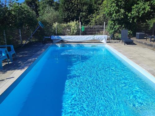 Peldbaseins, Charming holiday home with swimming pool in Saint-Sebastien-d'Aigrefeuille
