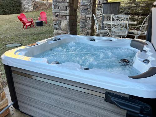 Relax with Family - Hot Tub, Fire Pit