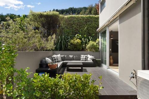 Central Sunset Charm - image 11