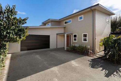 Whakata on McBride - image 5