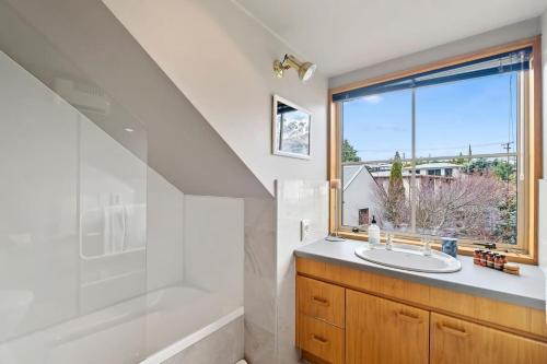Lakeside Indulgence on Wilmot - image 4
