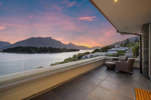 Lakes Edge Villa - image 14