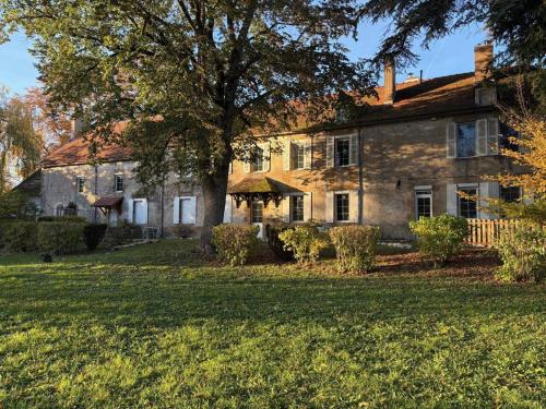 . Gîte de charme avec jardin paisible à Souvigny - FR-1-489-583