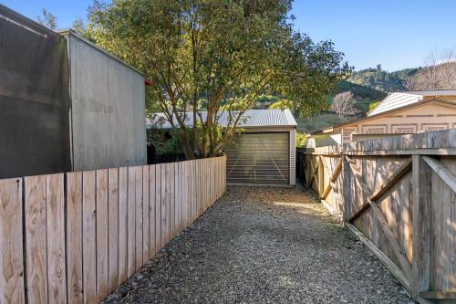 Exterior view, Brook Beauty - Nelson Holiday Home in Other