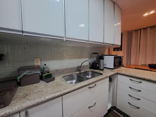 Kitchen, Cobertura Vista Pao deAcucar Jacuzzi Churrasqueira prox ao Rock in Rio in Urca