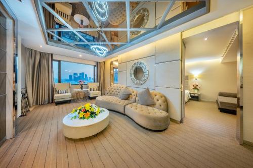 room detail thumbnail 0