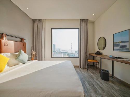 room detail thumbnail 0