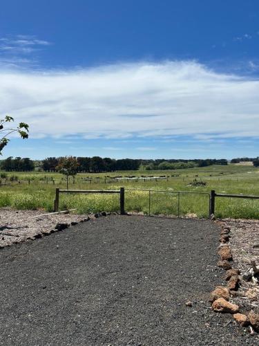 Black Rock Cottage in Camperdown (VIC)