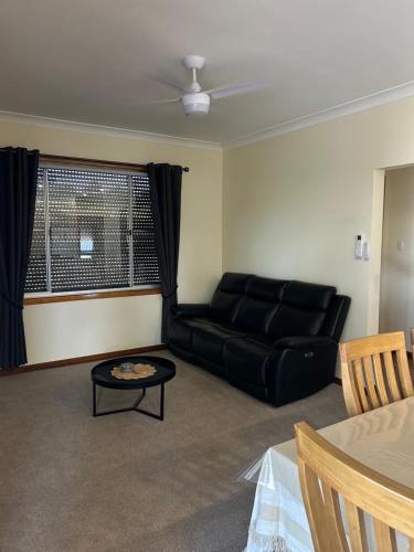 Black Rock Cottage in Camperdown (VIC)