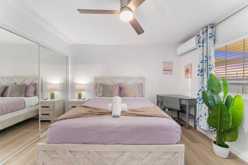 Luxury Retreat, Foosball, Pool table, NEW Upgrades in Otay