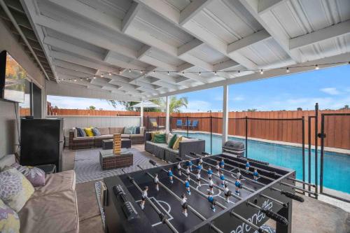 Facilities, Family Retreat w/ Theater, Pool & Outdoor Dining in Otay