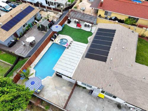 Facilities, Family Retreat w/ Theater, Pool & Outdoor Dining in Otay