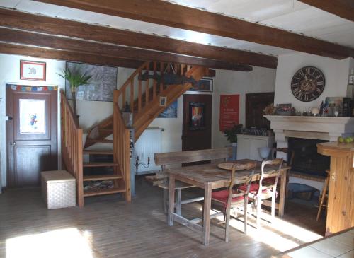 Pub/Lounge, Au Bout De La Route in Prads-Haute-Bleone