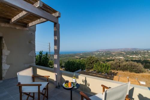 Exterior view, Traditional Stonebuilt Villa Leonanto, only 5 Km from a Sandy Beach near Great View