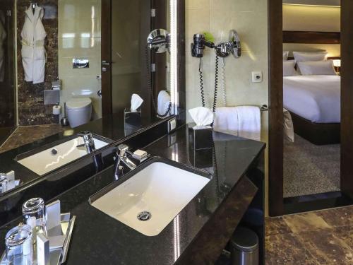 Movenpick hotel Sarajevo Room Type - Deluxe King Room