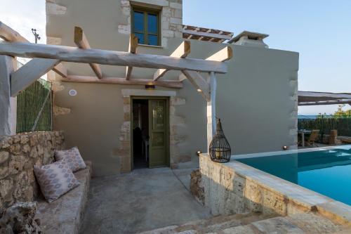 Traditional Stonebuilt Villa Leonanto, only 5 Km from a Sandy Beach