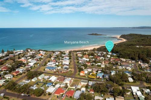 Blue Sky Beach House in Lake Conjola