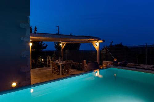 Traditional Stonebuilt Villa Leonanto, only 5 Km from a Sandy Beach