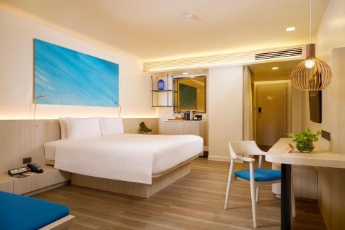 room detail thumbnail 1