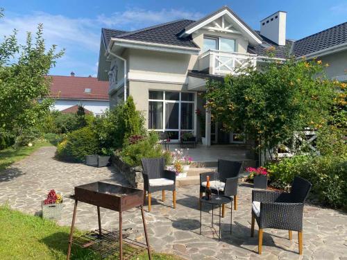 Event & Family House Zazymie in Novosilky