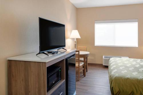 Quality Inn Bemidji - image 10