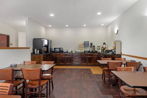 Quality Inn Bemidji - image 13