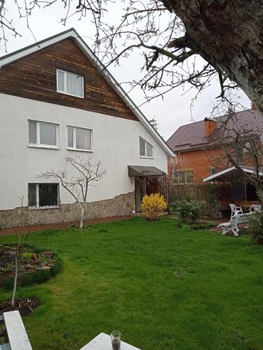 Skats, Garden Estate Zazymie in Novosilky