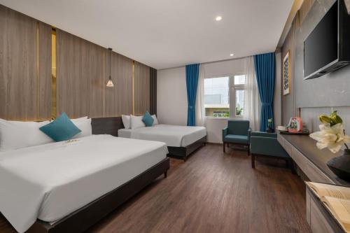 2 queen beds
