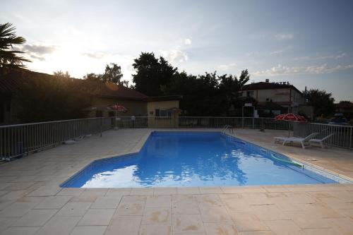 Úszómedence, Hotel La Rocade in Pamiers
