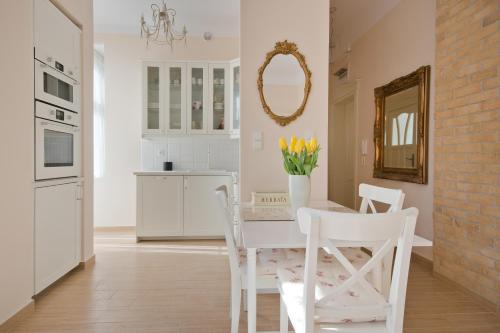 Imperial Apartments - Classic - image 2