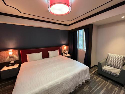 room detail thumbnail 1