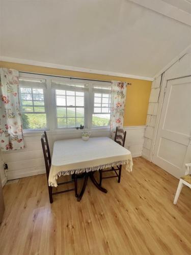 PINE TREE COTTAGE LIMIT 5 cottage - image 3