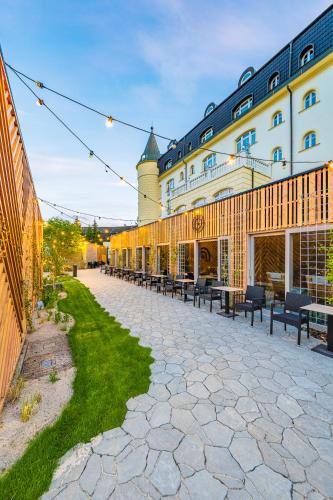 Hotel SEN in 塞諾赫拉比