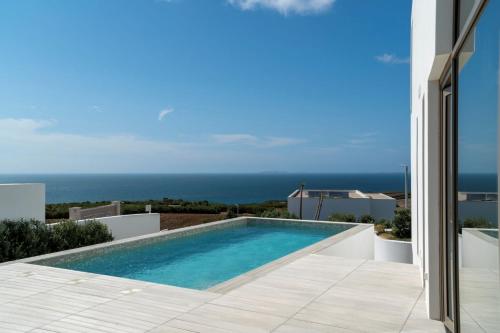 Skats, Luxury Apartment with Pool & Sauna - 24A in Praia Da Areia Branca