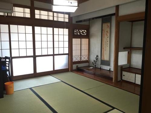 ゲストハウス照ラス