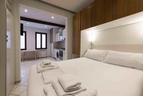 Ariento Apartments By MMega - main image