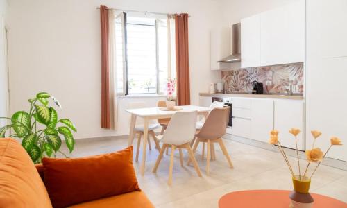 Cosmo 38 Luxury Apartments - Free Parking 4