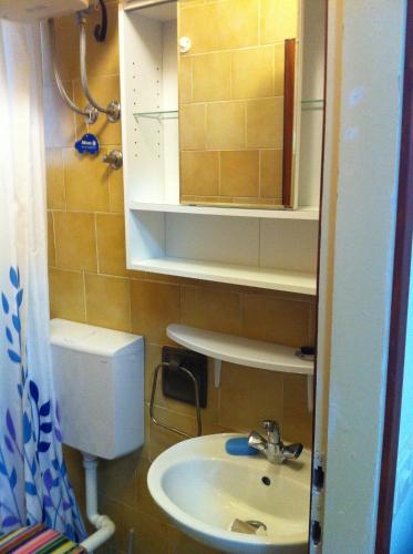 Holiday & Business Apartment - image 11