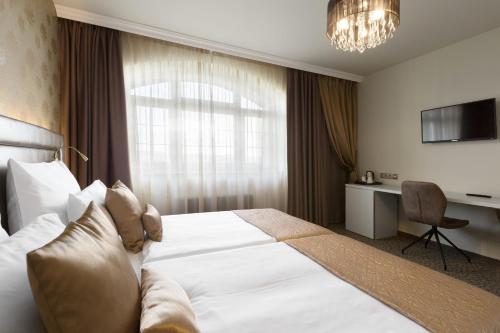 2 bedrooms, 3 beds