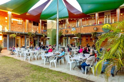 Dārzs, North Gregory Hotel in Vintona (QLD)