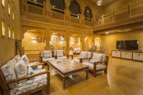 ทัศนียภาพภายนอกโรงแรม, แกรนด์ คาลิฟา (Grand Khalifa) in ไจซาลเมียร์