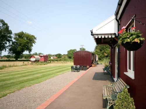 Viesnīcas āriene, The Station - E5336 in Wetheringsett