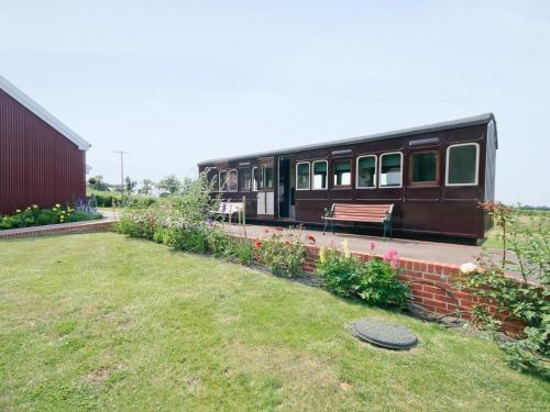 Viesnīcas āriene, Railway Carriage One - E5337 in Wetheringsett