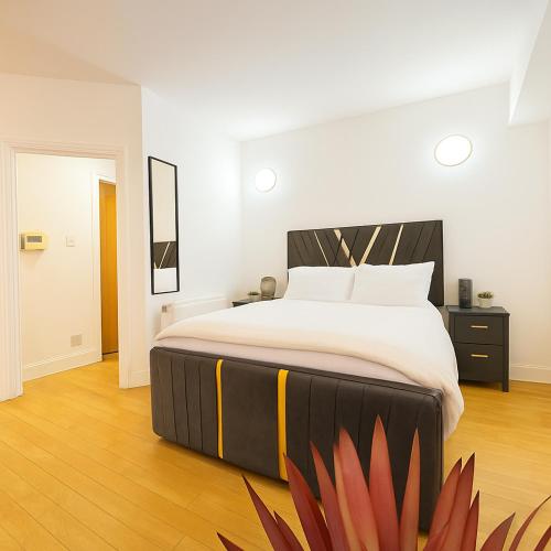 Stylish 1-Bedroom in the Heart of Soho WD5 no lift - image 9