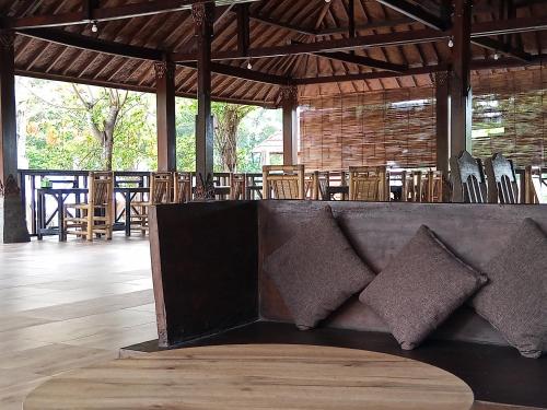 ห้องอาหาร, Sudak Indah Paradise in จิลี ซูดะก์