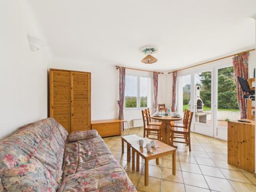 Közös társalgó / TV, Maison jardin et bbq -piscine commune- 4 adt 2 enf in St Reverend