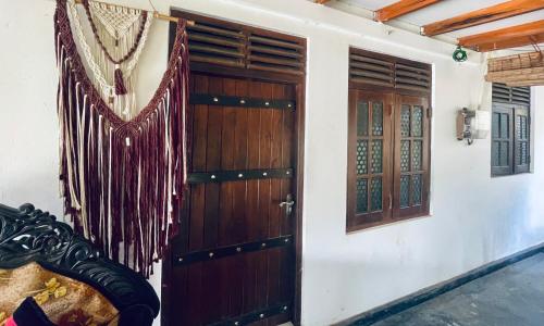 D n A secret Palace - image 3
