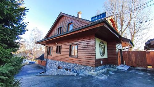Grizzly House Penzión (Grizzly House Penzion) in Попрад